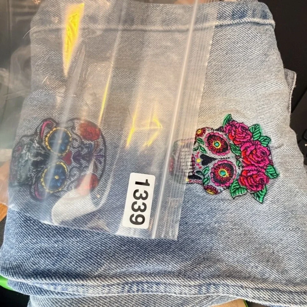 A-Star Denim Co Sugar Skull Embroidered Distressed Light Wash Jeans Mens 32x31